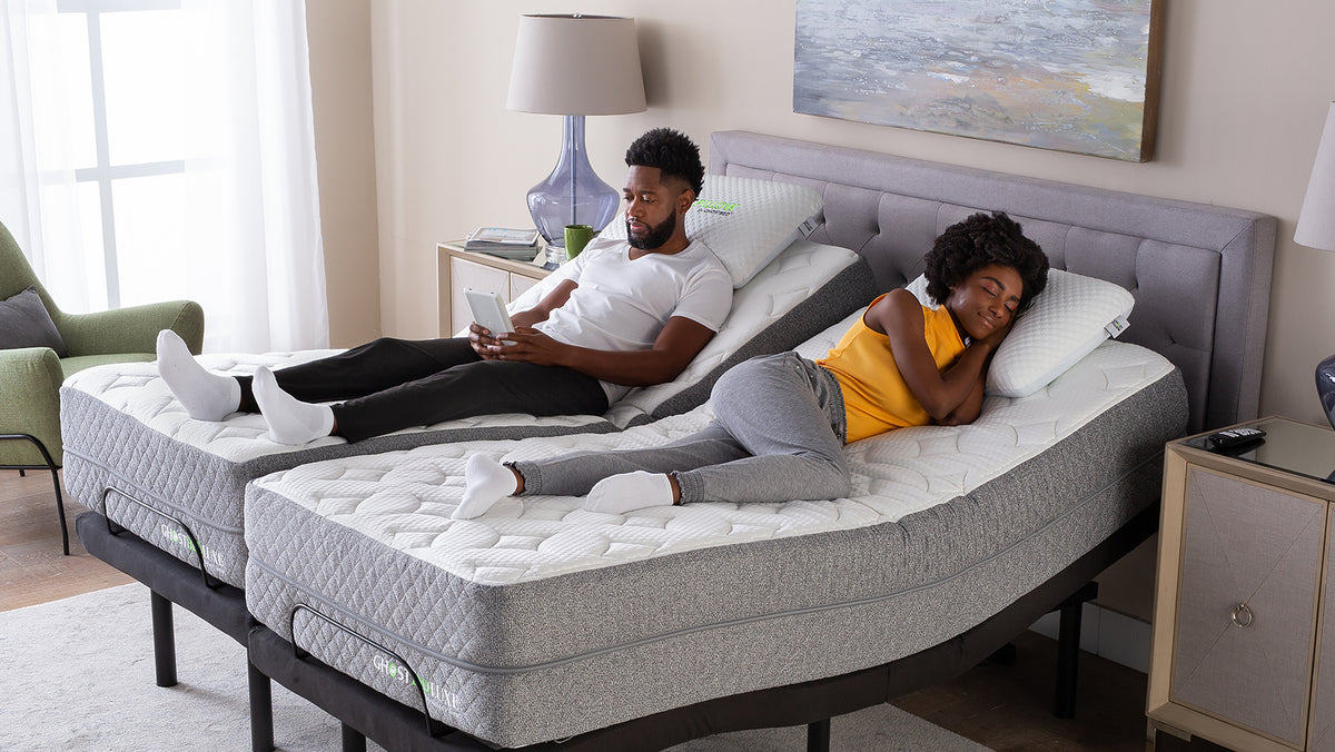 Split King Mattress Guide For Couples (Pros + Cons Of Two Twin XLs)